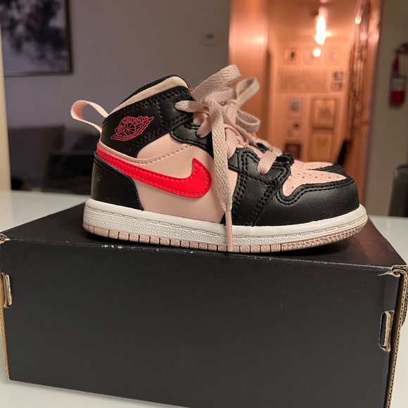 JORDAN - 1 MID 7C TODDLER ATMOSPHERE INFRARED 23 BLACK - Picture 4 of 9